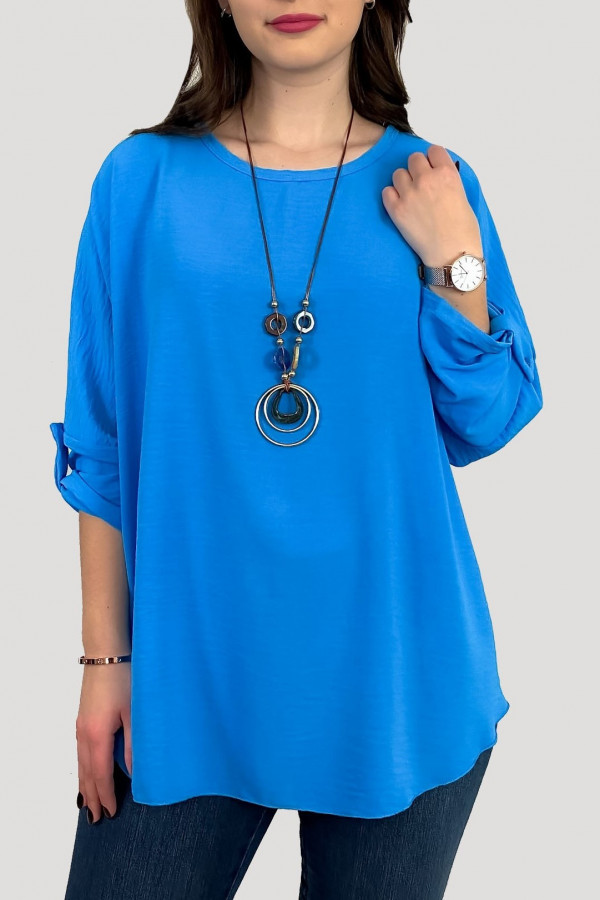 Duża koszula bluzka w kolorze niebieskim oversize podpinany rękaw z naszyjnikiem Anne
