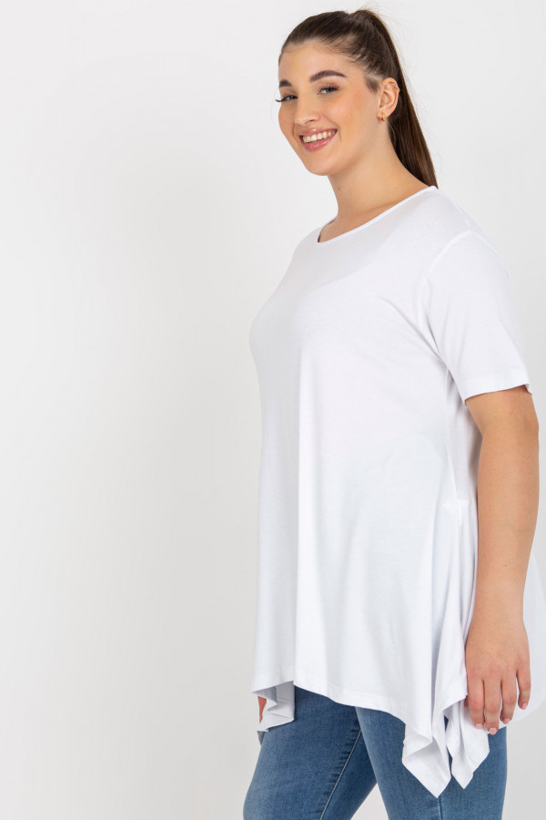 Asymetryczna tunika damska plus size w kolorze białym długie boki rogi 4