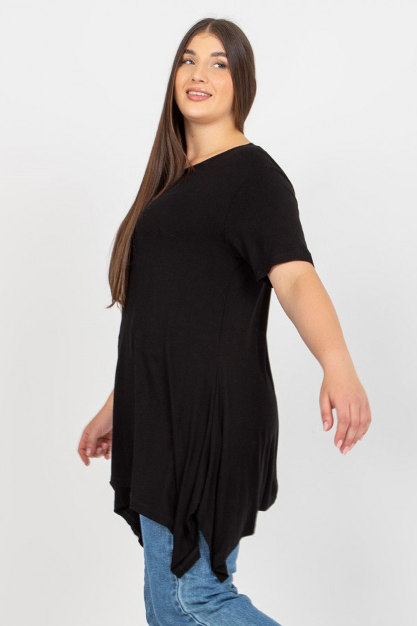 Asymetryczna tunika damska plus size w kolorze czarnym długie boki rogi 6