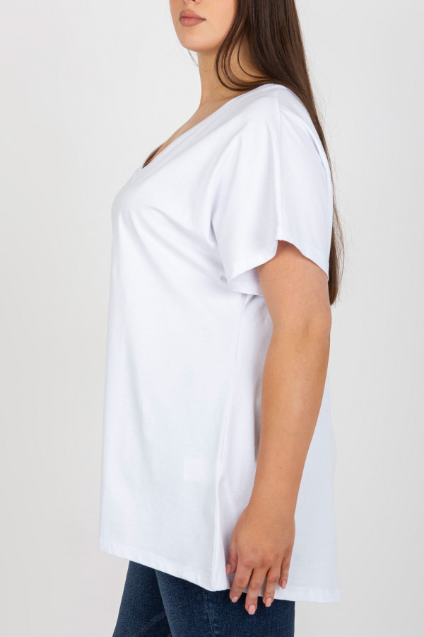 T-shirt plus size duża luźna bluzka damska w kolorze białym dekolt V w serek 6