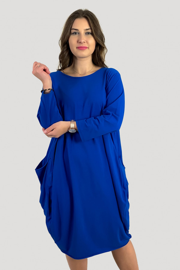 Bawełniana sukienka plus size w kolorze kobaltowym z kieszeniami Evelin 3