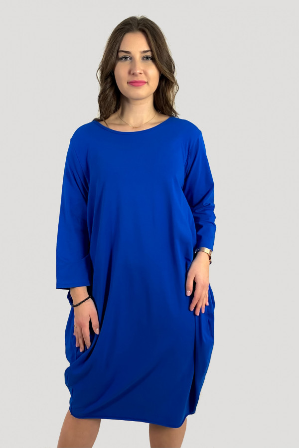 Bawełniana sukienka plus size w kolorze kobaltowym z kieszeniami Evelin 4