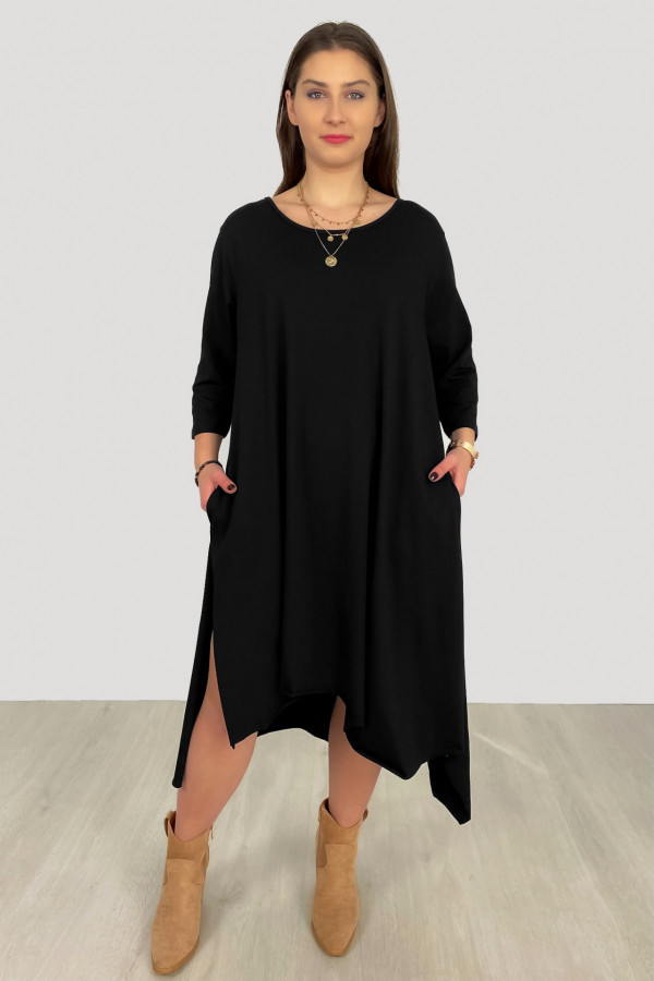 Asymetryczna sukienka plus size w kolorze czarnym długie boki kieszenie Anett 3