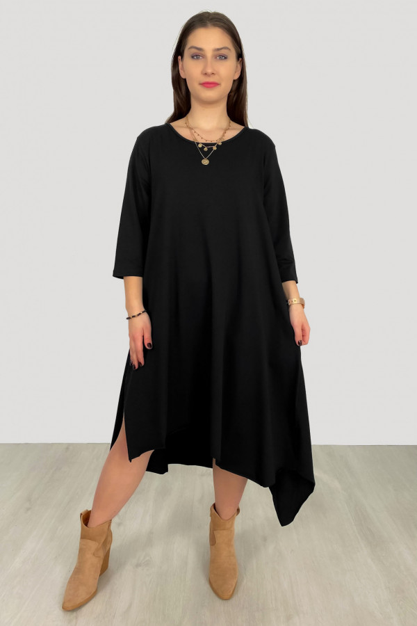 Asymetryczna sukienka plus size w kolorze czarnym długie boki kieszenie Anett 4
