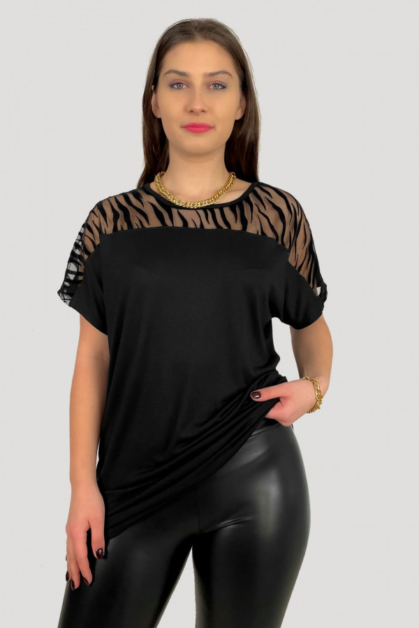 Bluzka damska plus size z wiskozy w kolorze czarnym dekolt siateczka wzór zebra 2