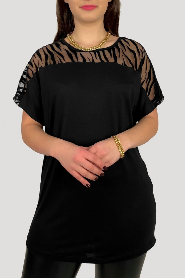 Bluzka damska plus size z wiskozy w kolorze czarnym dekolt siateczka wzór zebra