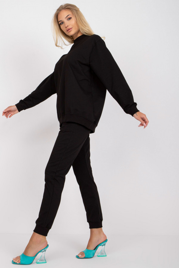 Bluza damska w kolorze czarnym oversize basic Camill 3