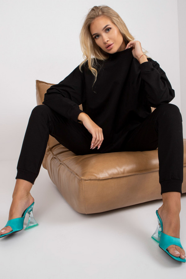 Bluza damska w kolorze czarnym oversize basic Camill 2