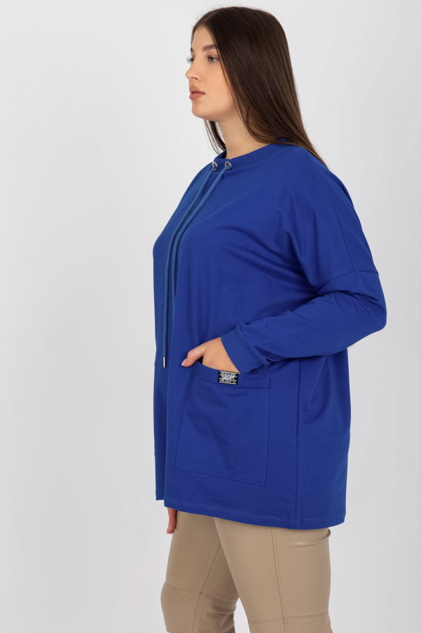 Bluza damska plus size w kolorze kobaltowym naszyte kieszenie Sami 4