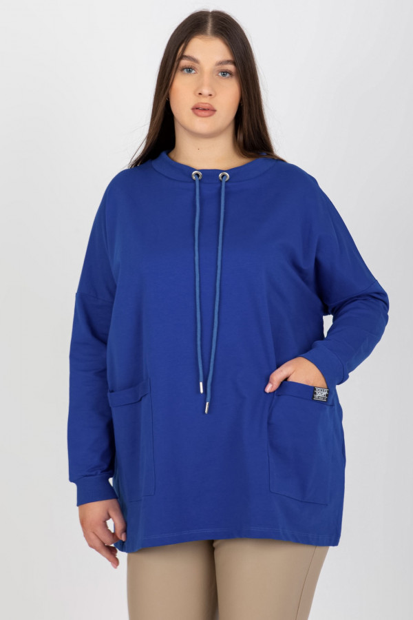 Bluza damska plus size w kolorze kobaltowym naszyte kieszenie Sami 3