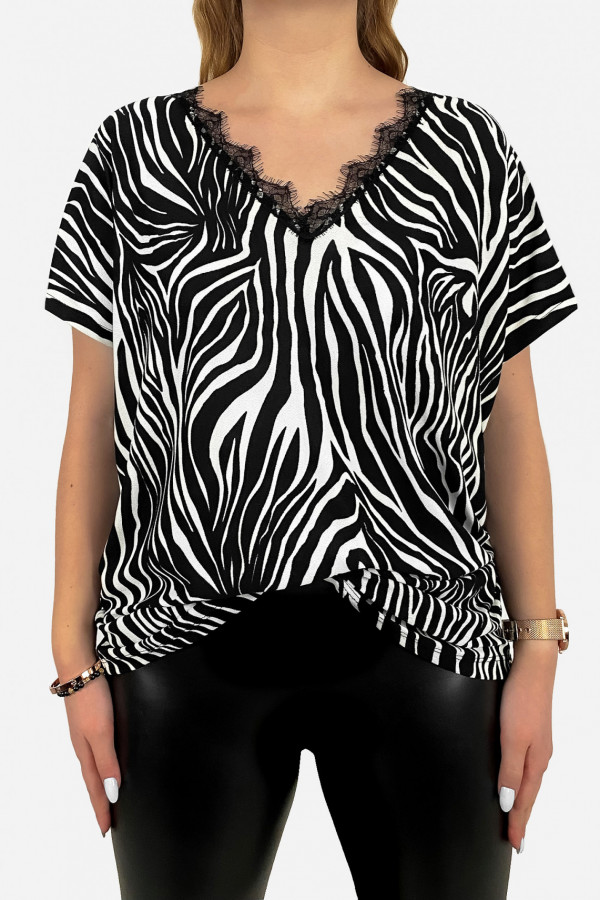 Kobieca bluzka plus size wzór zebra dekolt v koronka Alicja 1