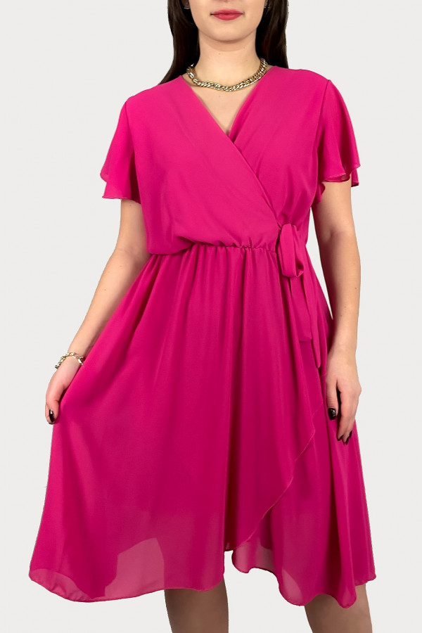 Sukienka w kolorze fruksji zwiewna szyfon kopertowy dekolt Gracia