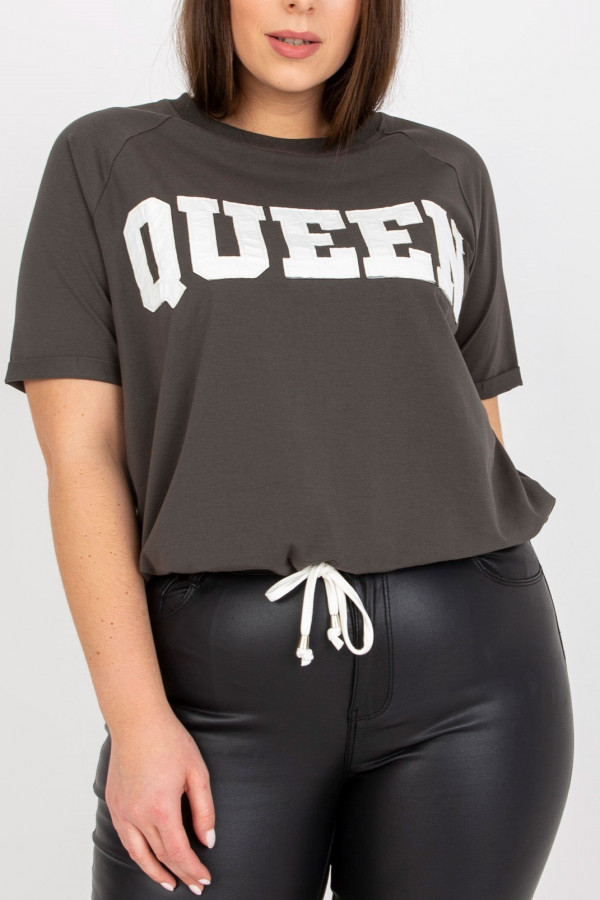 Bluzka damska plus size w kolorze ciemnym khaki wiązana queen