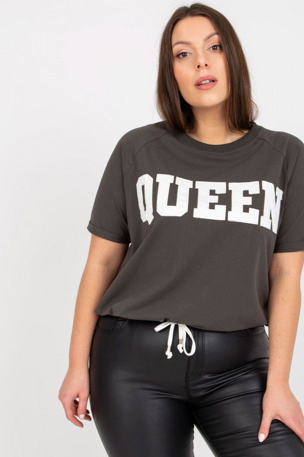 Bluzka damska plus size w kolorze ciemnym khaki wiązana queen 1