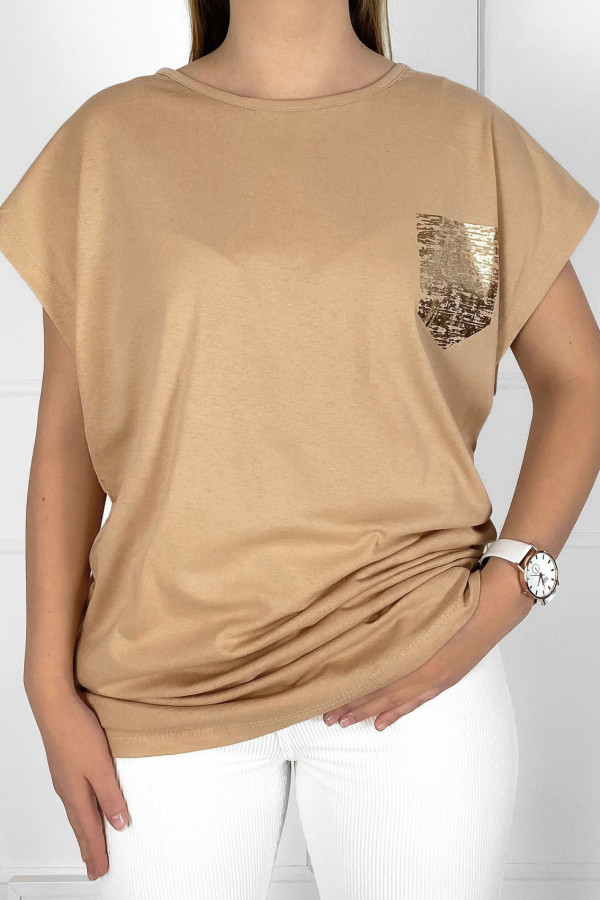 T-shirt koszulka bluzka damska w kolorze latte beż złota kieszonka pocket