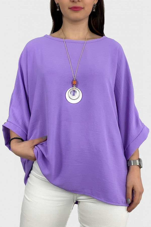Bluzka plus size w kolorze fioletowym lila oversize z naszyjnikiem LUPE