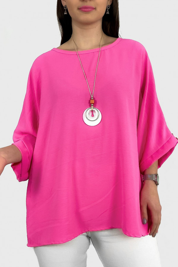 Bluzka plus size w kolorze różowym oversize z naszyjnikiem LUPE