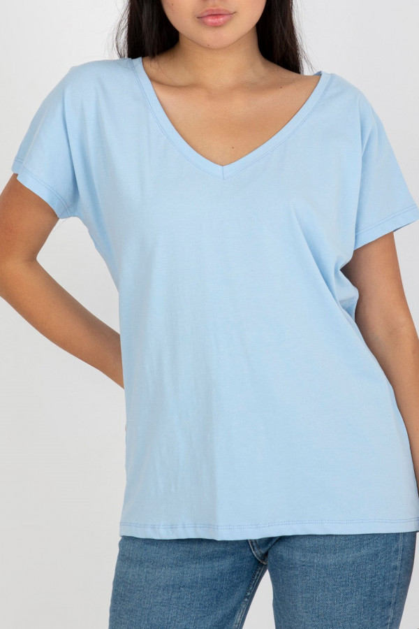 Bluzka damska w kolorze błękitnym t-shirt basic dekolt w serek v-neck luna