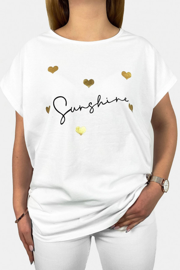 T-shirt damski plus size w kolorze białym złoty print serduszka sunshine