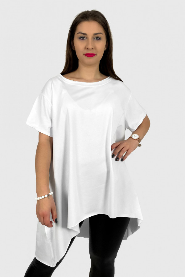Asymetryczna tunika plus size w kolorze białym długie boki rogi Camila 2