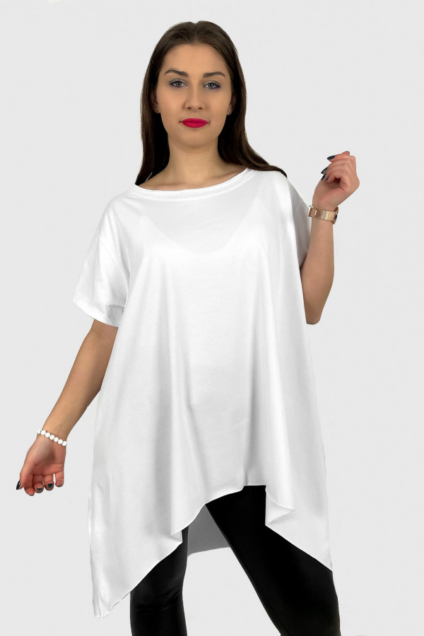 Asymetryczna tunika plus size w kolorze białym długie boki rogi Camila 3