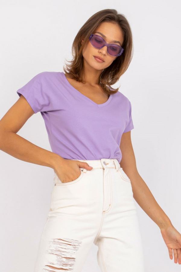Bluzka damska w kolorze fioletowym lila t-shirt basic dekolt w serek v-neck luna 2