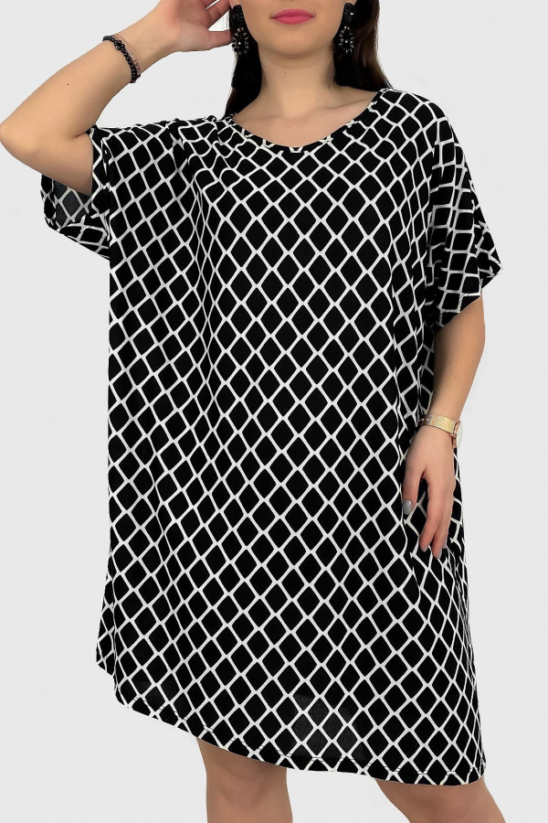 Tunika sukienka plus size dłuższy bok geometryczny wzór Laura