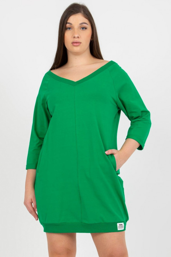 Sukienka dresowa z kieszeniami w kolorze zielonym dekolt w serek V Olimpia 5