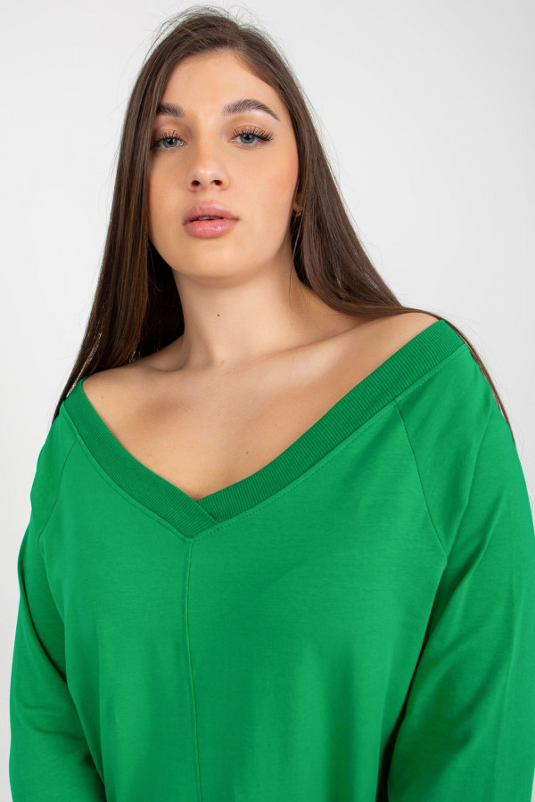 Sukienka dresowa z kieszeniami w kolorze zielonym dekolt w serek V Olimpia 6