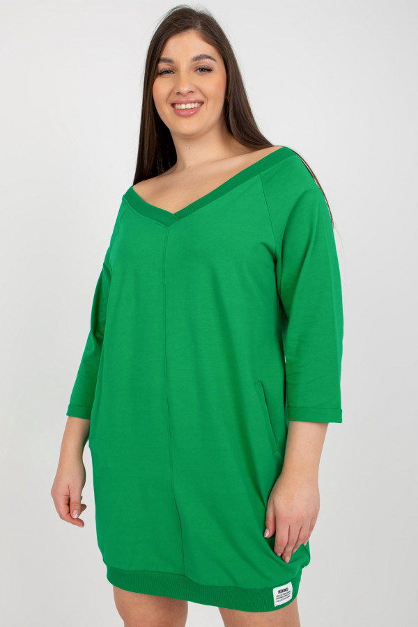Sukienka dresowa z kieszeniami w kolorze zielonym dekolt w serek V Olimpia 1