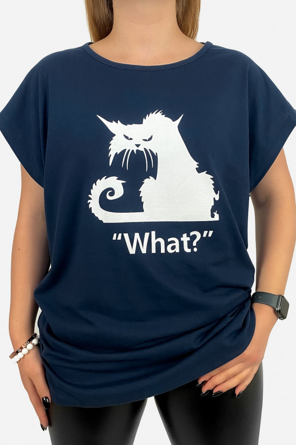 T-shirt damski plus size w kolorze granatowym kot cat what?