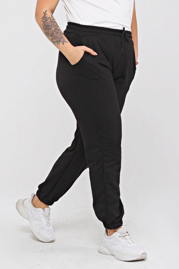 Spodnie dresowe damskie W DRUGIM GATUNKU w kolorze czarnym plus size basic Yokko