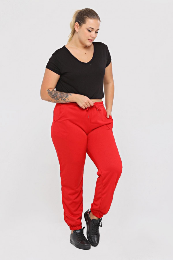 Spodnie dresowe damskie w kolorze czerwonym plus size basic Yokko 1