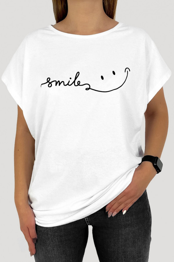 T-shirt plus size koszulka w kolorze białym napis smile :)