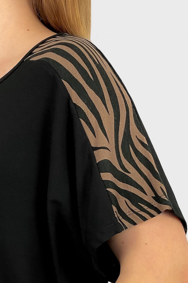 Bluzka damska plus size z wiskozy w kolorze czarnym wzór zebra beż na ramionach