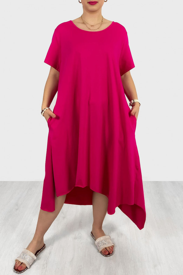 Asymetryczna sukienka plus size w kolorze fuksji długie boki kieszenie Lissa