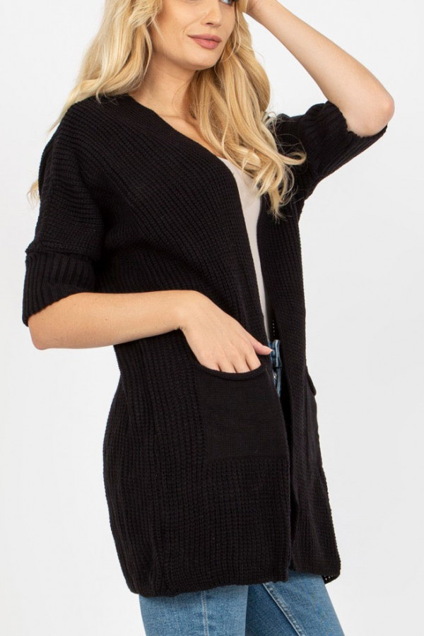 Kardigan sweter damski w kolorze czarnym z kieszeniami luźna narzutka Moreno