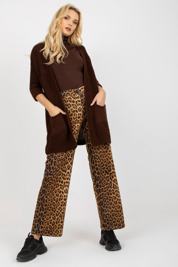 Kardigan sweter damski w kolorze ciemno brązowym z kieszeniami luźna narzutka Moreno 1