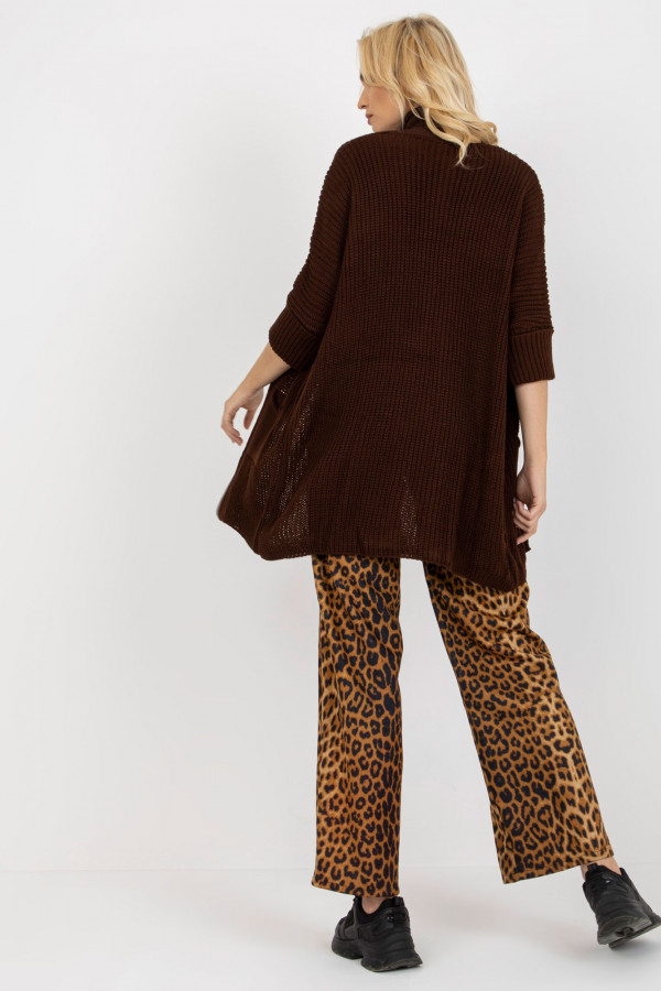 Kardigan sweter damski w kolorze ciemno brązowym z kieszeniami luźna narzutka Moreno 4