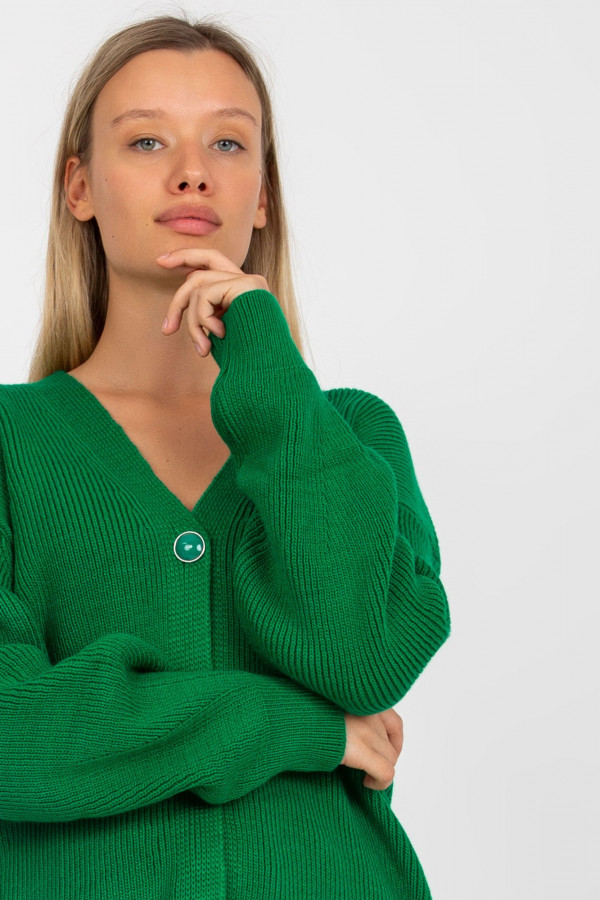 Długi oversize sweter damski z guzikami w kolorze zielonym kardigan narzutka Kaira 2