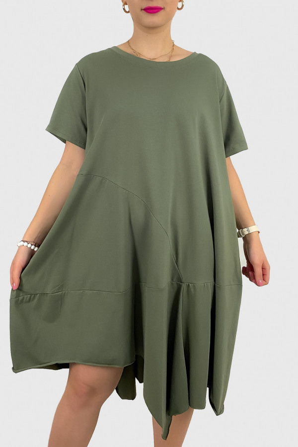 Sukienka plus size w kolorze khaki z kieszeniami asymetryczny przód Ariadna 1