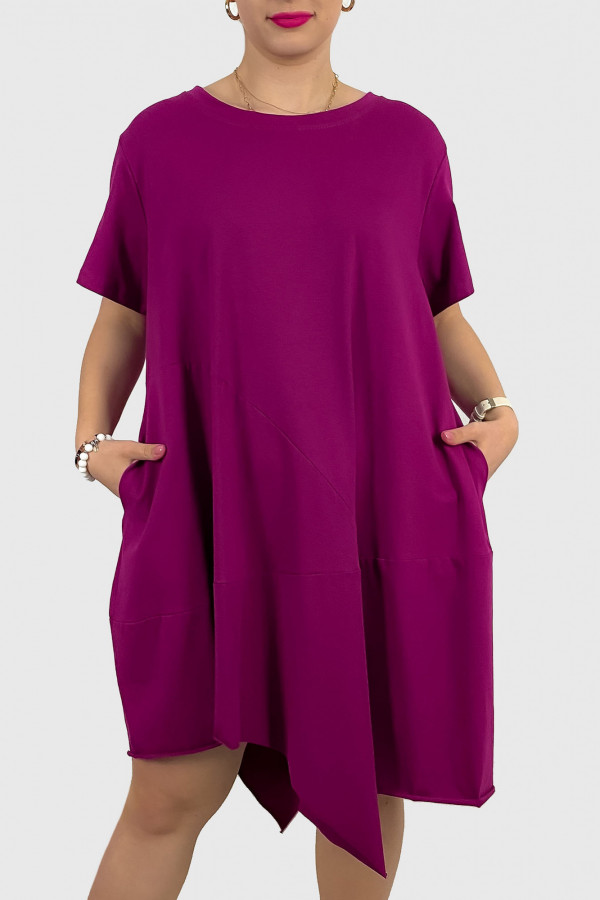 Sukienka plus size w kolorze magenta z kieszeniami asymetryczny przód Ariadna 1