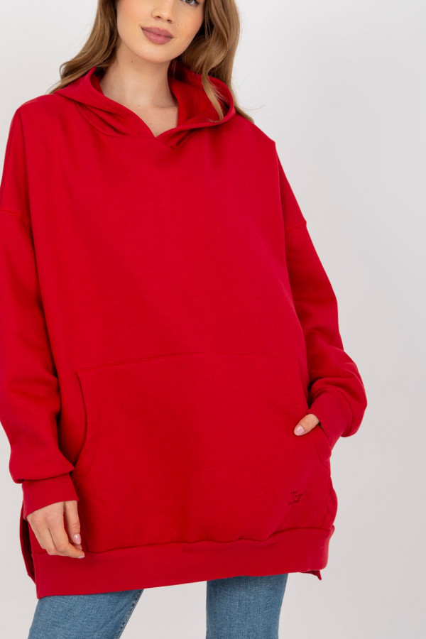 Bluza plus size z kapturem w kolorze czerwonym rozcięcia dłuższy tył Salma