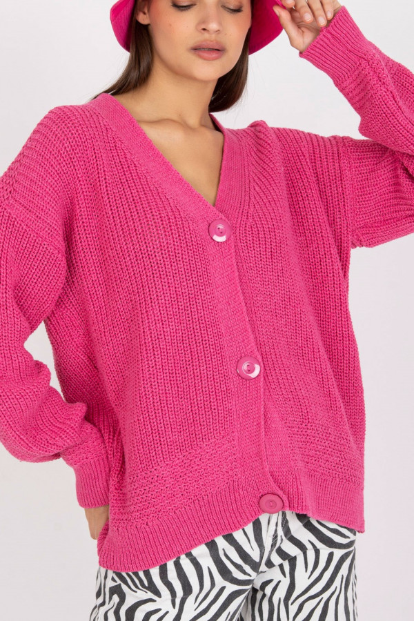 Sweter damski w kolorze różowym z guzikami kardigan