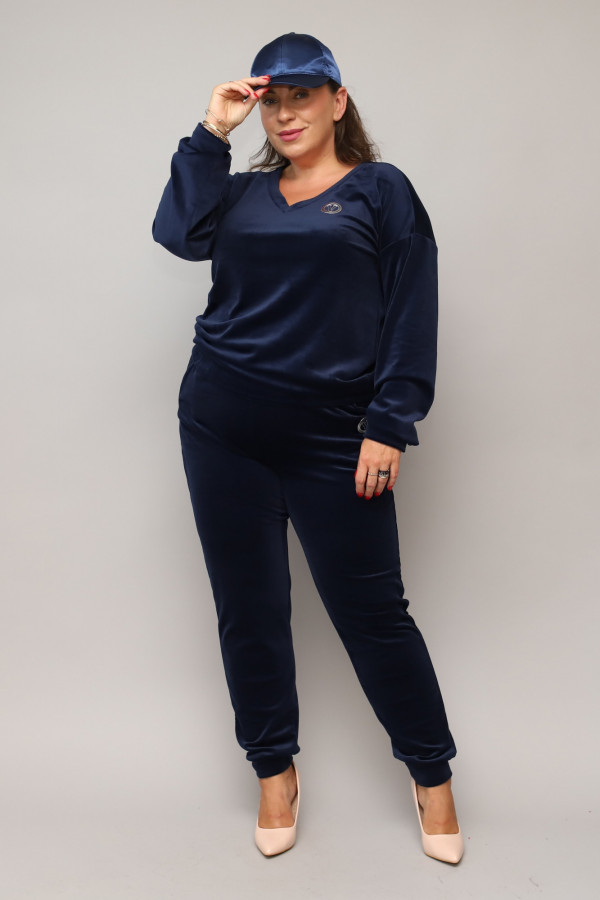 Welurowy dres damski plus size w kolorze granatowym komplet spodnie i bluza w serek Patty
