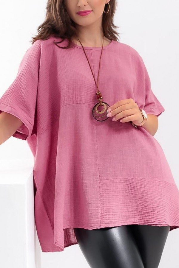 Duża bluzka w kolorze indyjskiego różu z naszyjnikiem Paola