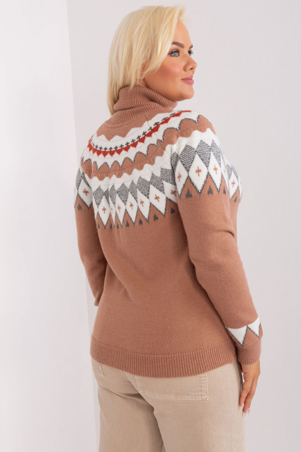 Ciepły sweter damski z golfem w kolorze carmelowym w geometryczne wzory Ananti 4