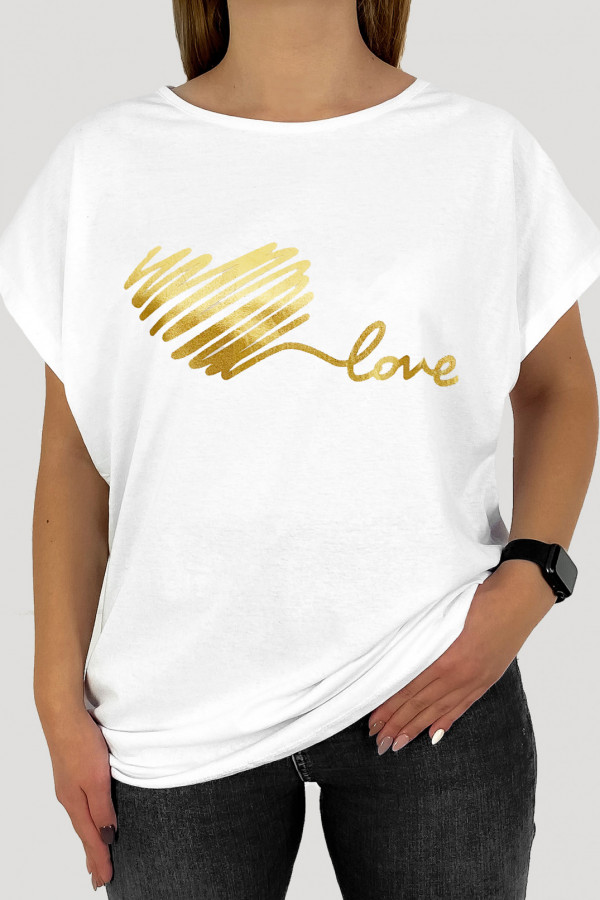 T-shirt damski plus size W DRUGIM GATUNKU w kolorze białym print serduszko heart love