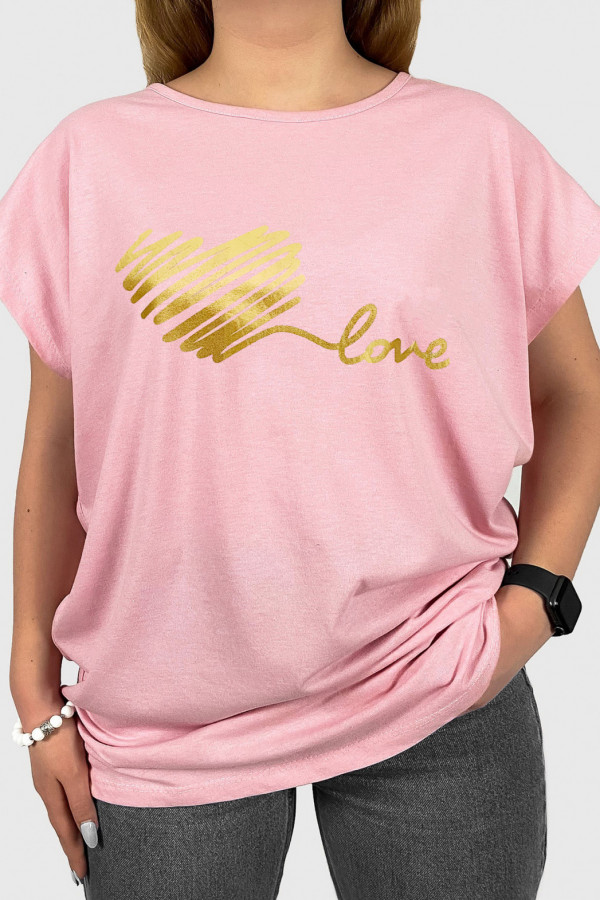 T-shirt damski plus size w kolorze różowym print serduszko heart love