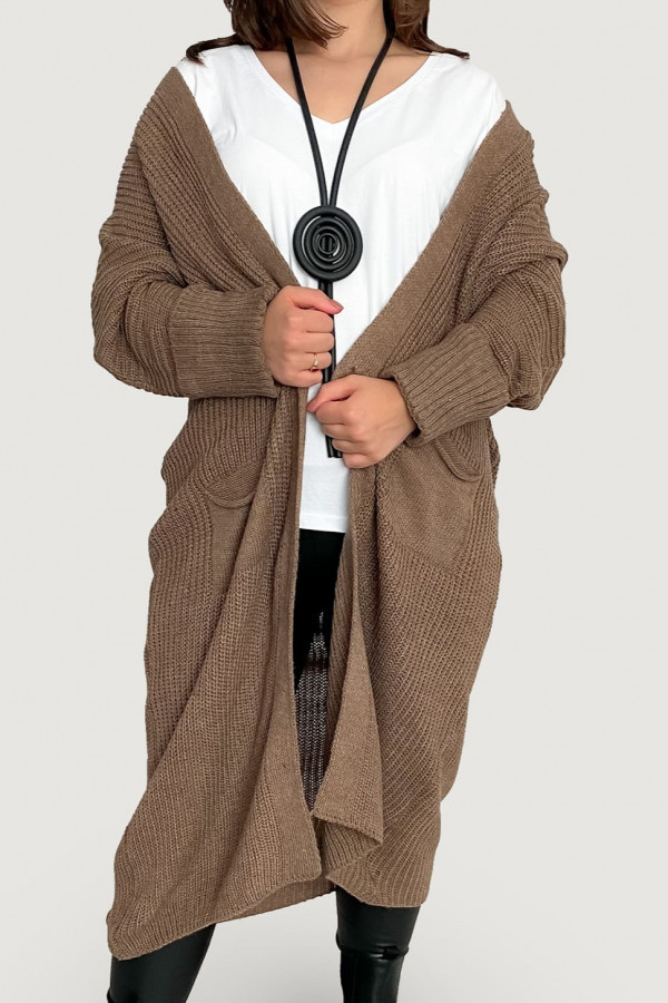 Kardigan długi sweter damski w kolorze brązowym z kieszeniami luźna narzutka Yama